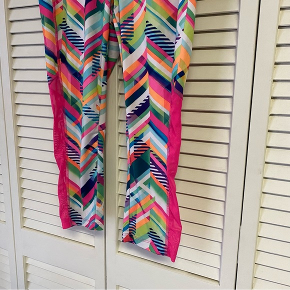 Women's Active AVIA Yoga Cropped Capri Gym Leggings Size S- Multicolor Abstract - Picture 3 of 6